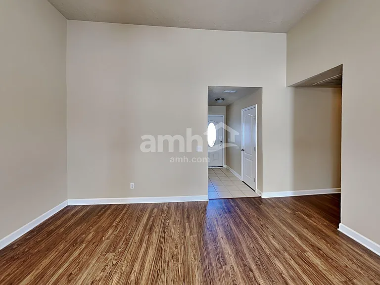 5031 Jillson Ct — Photo 5