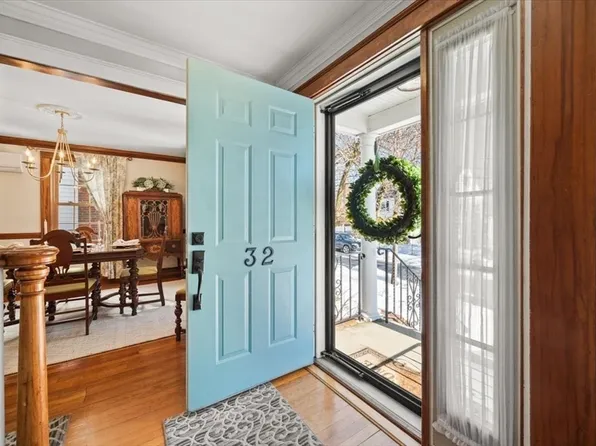 32 Russett Rd, West Roxbury, MA 02132