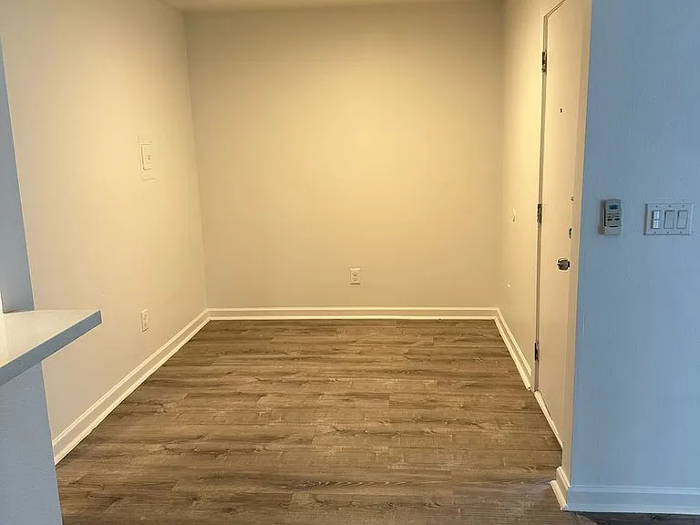 2115 N Garrett Ave — Photo 5