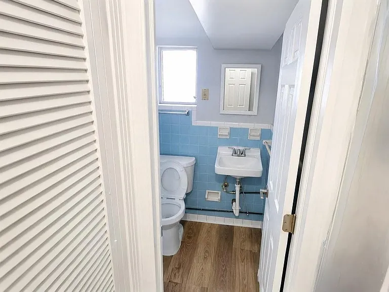 2252 Maple Ave — Photo 9