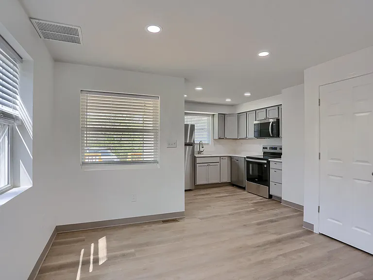 153 Kathleen Dr #1 — Photo 5