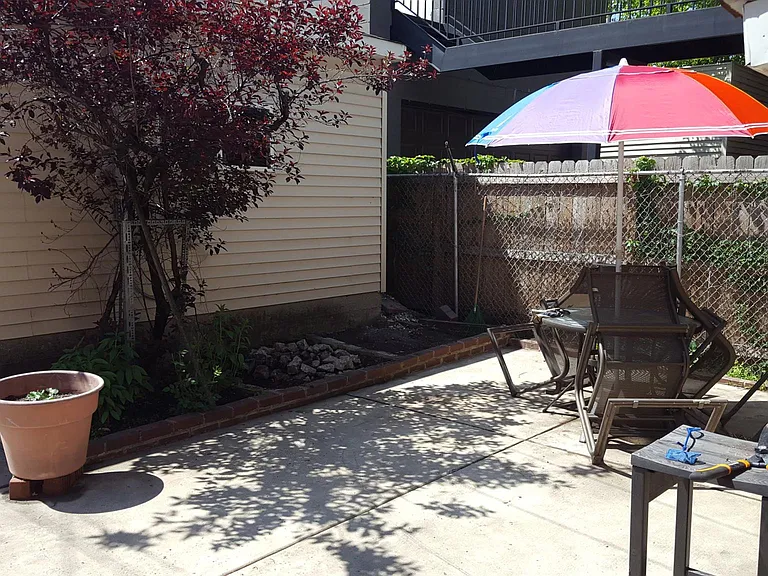 924 N Honore St #2 — Photo 14
