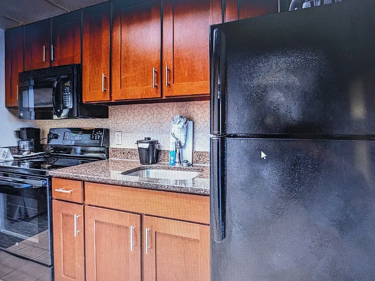 1105 S Ocean Blvd — Photo 3