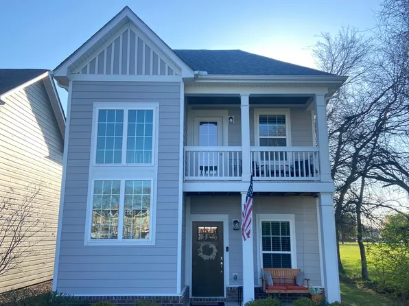 8004 Vibrant Pl, Hendersonville, TN 37075