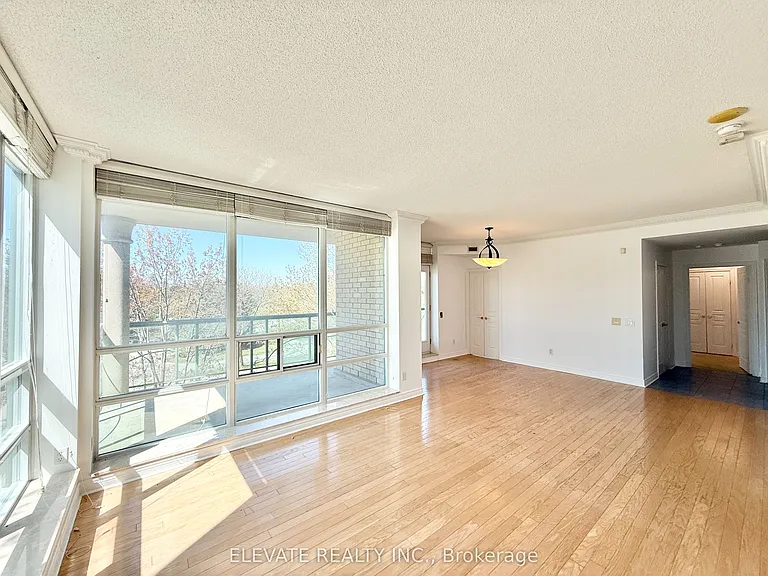 9 Boardwalk Dr #217 — Photo 2