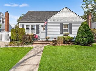 2491 Martin Ave, Bellmore, NY 11710