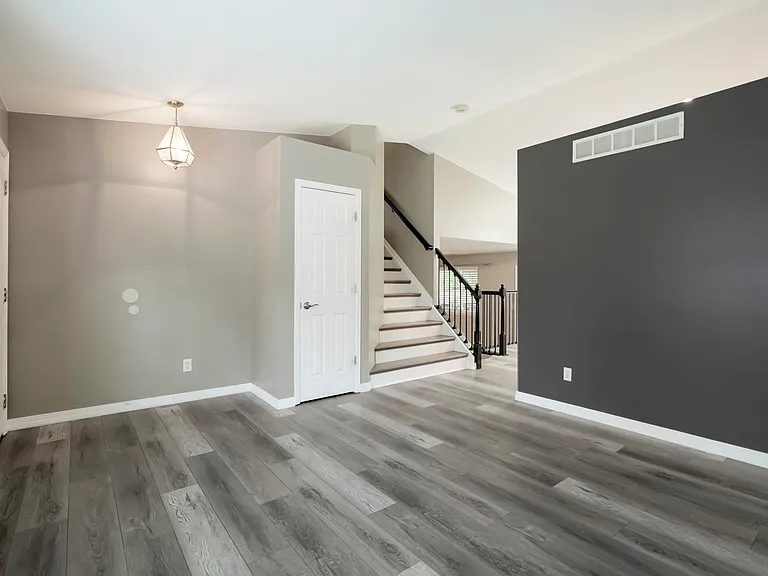 5624 S Yakima St — Photo 9
