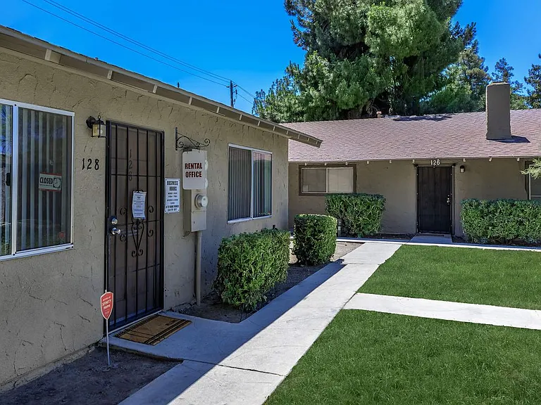 3080 Peach Ave — Photo 5