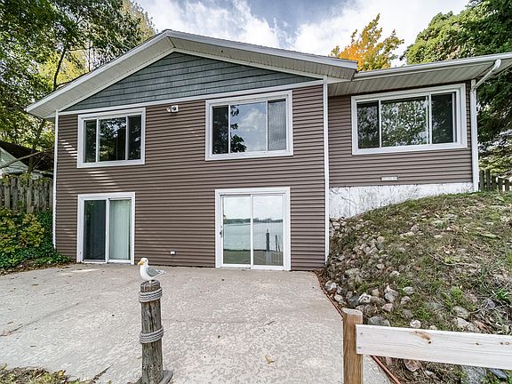 2nd image of 93284 Gravel Lake Dr