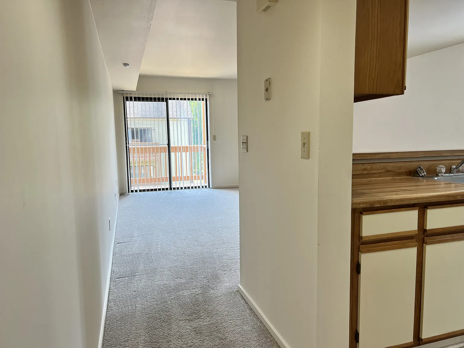 1002 Linden Ave — Photo 3