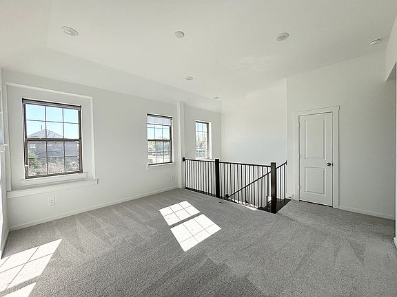 4th image of 4809 Zilker Ave