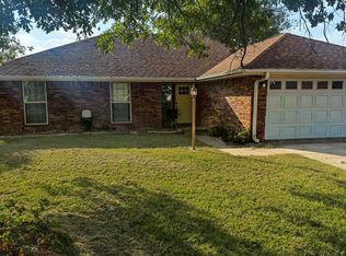 2000 8th Ave NW, Ardmore, OK 73401