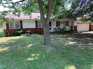 701 Crestview Dr, Monett, MO 65708