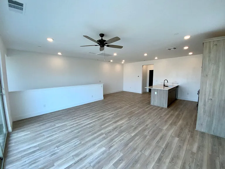 10991 N Blackberry Dr — Photo 3