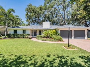 10606 Orange Grove Dr, Tampa, FL 33618