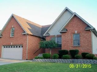 200 Foxrun, Springfield, TN 37172