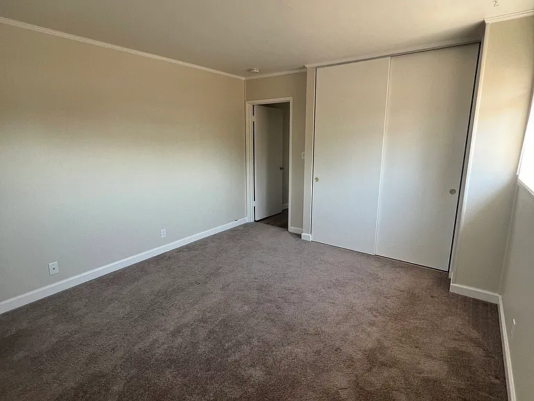 3851 Vineyard Ave #B — Photo 10