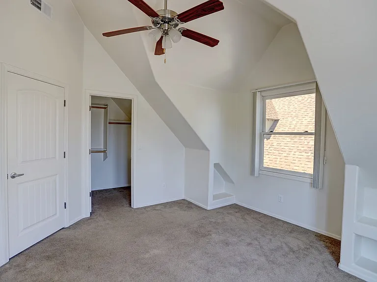 1055 N. 3rd Ave. — Photo 15