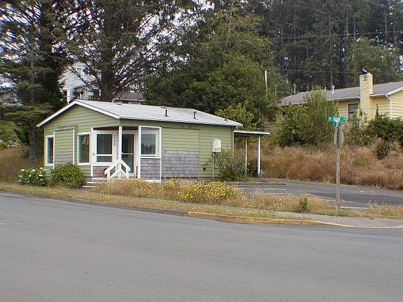2nd image of 2210 NE 22nd St