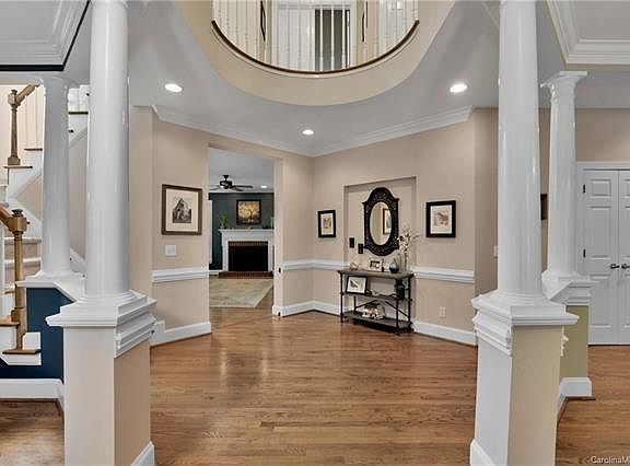 3rd image of 4311 Stourton Ln