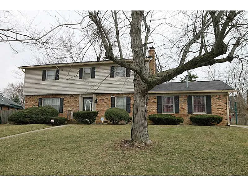 5465 Brendon Park Dr photo 1