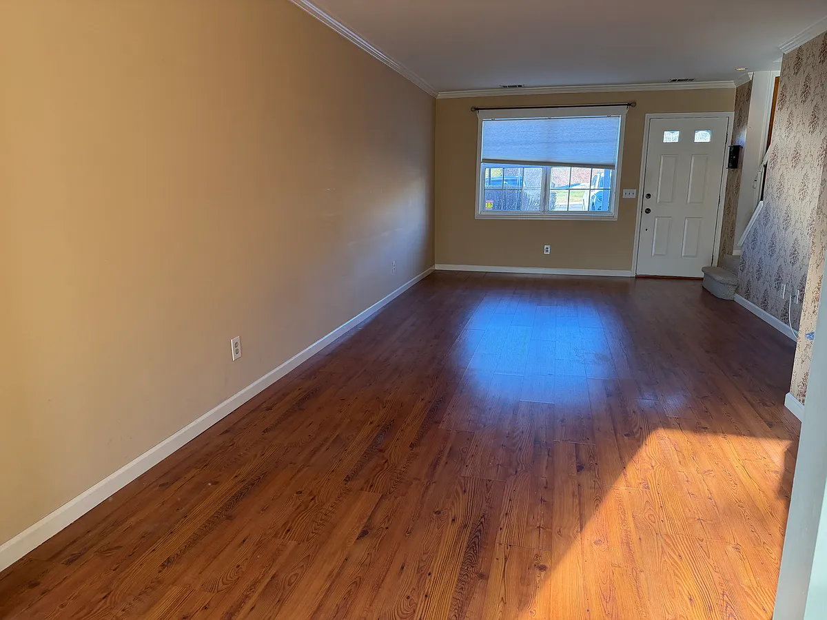 Building Photo - 276 Temple Hill Rd #1704