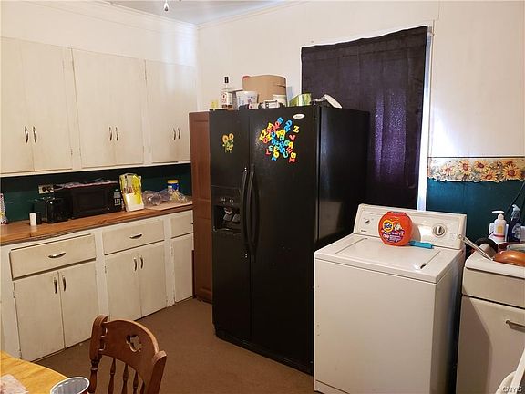 3rd image of 9 E Spofford Ave