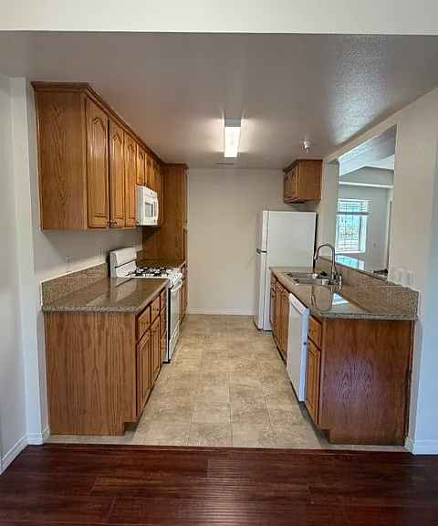 3401 Manning Ave #201 — Photo 8