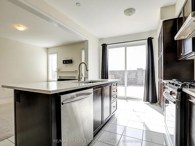 42 Callandar Rd #UPPER — Photo 10
