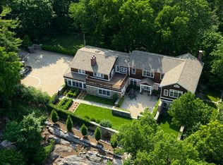 21 Crows Nest Rd, Bronxville, NY 10708