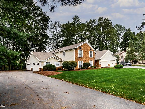 2nd image of 1324 Fox Run Dr