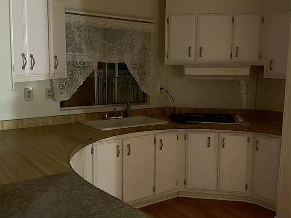 5th image of 16269 Camelback Dr