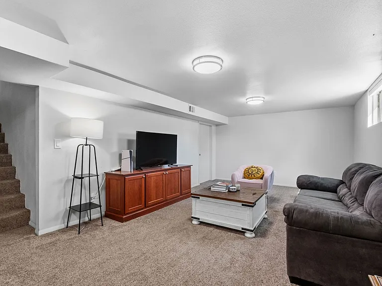 173 E Panama Dr — Photo 24