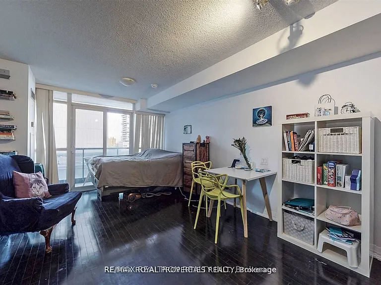 25 Carlton St #701 — Photo 6