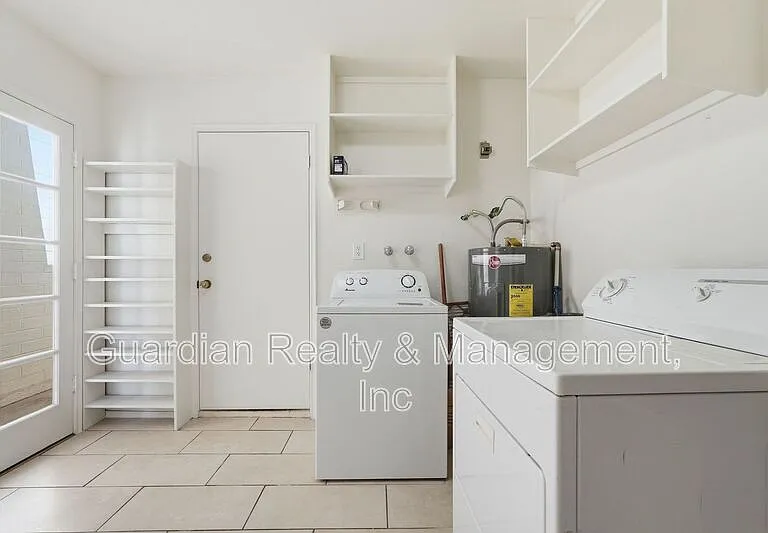 7238 E Joshua Tree Ln — Photo 30