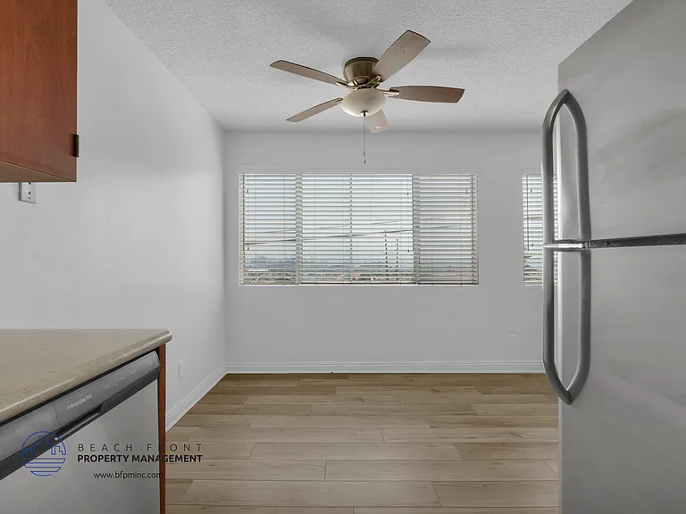 740 W 24th St. — Photo 30