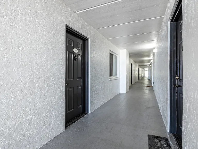 Mariner's Cove Apartments — Photo 5