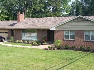 4 Staehlin Rd, Charleston, WV 25314