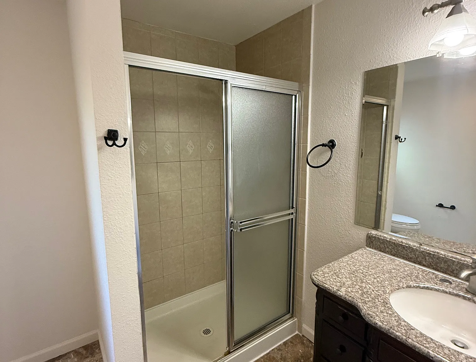 1 bed, 400 sqft, $2,100 — Photo 4