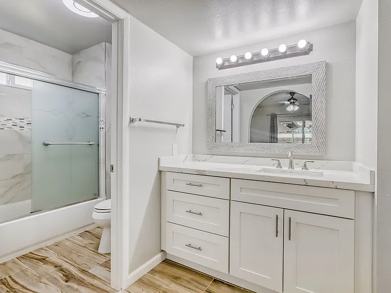 4932 W Mercer Ln — Photo 6