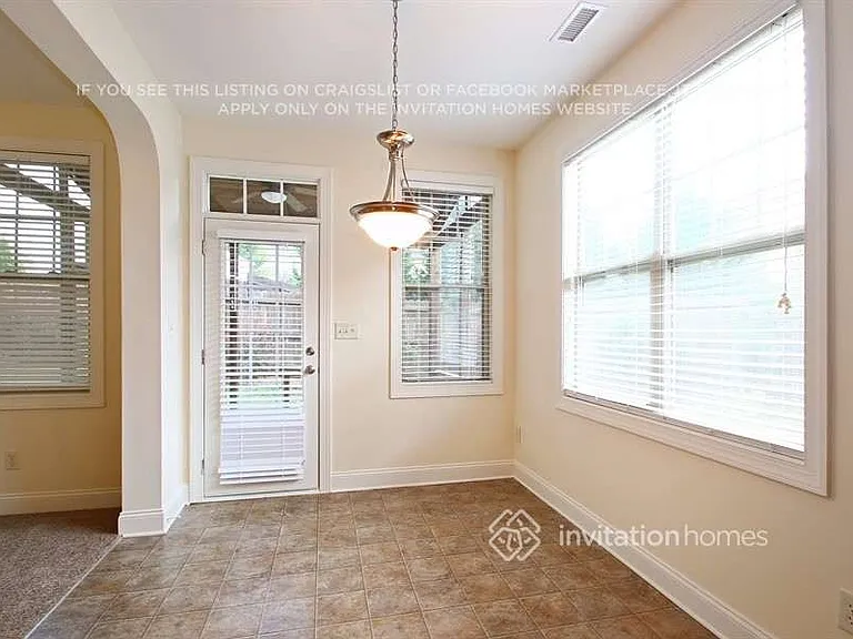 35 Baron Ct — Photo 4