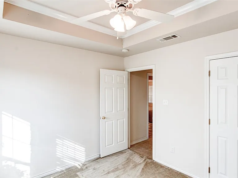 113 Karten Ln — Photo 17