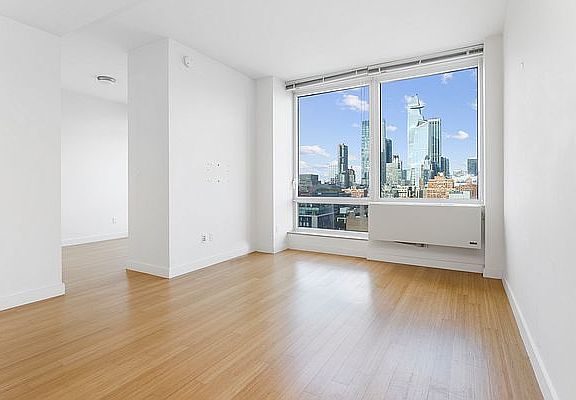 4th image of 450 W 17th St #Res1901
