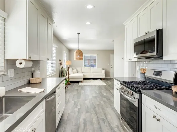 181 Yorktown Ln, Costa Mesa, CA 92626