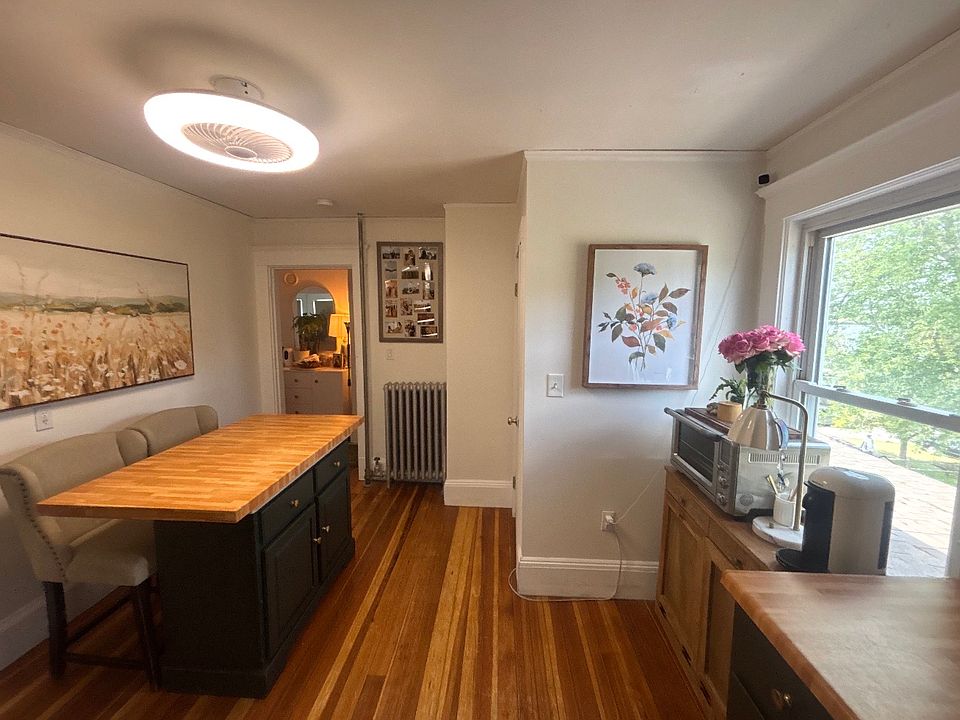 1st image of 26 Rice Ave #2