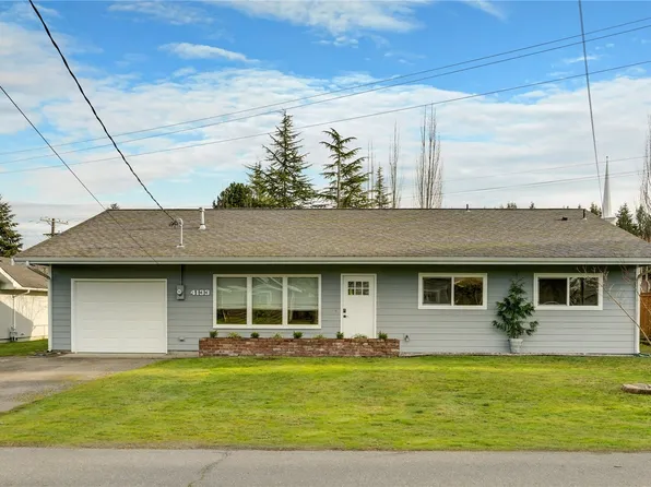 4133 Ridge Road W, University Place, WA 98466