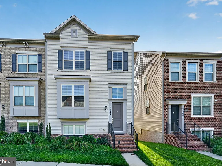 22030 Longspur Aly — Photo 1