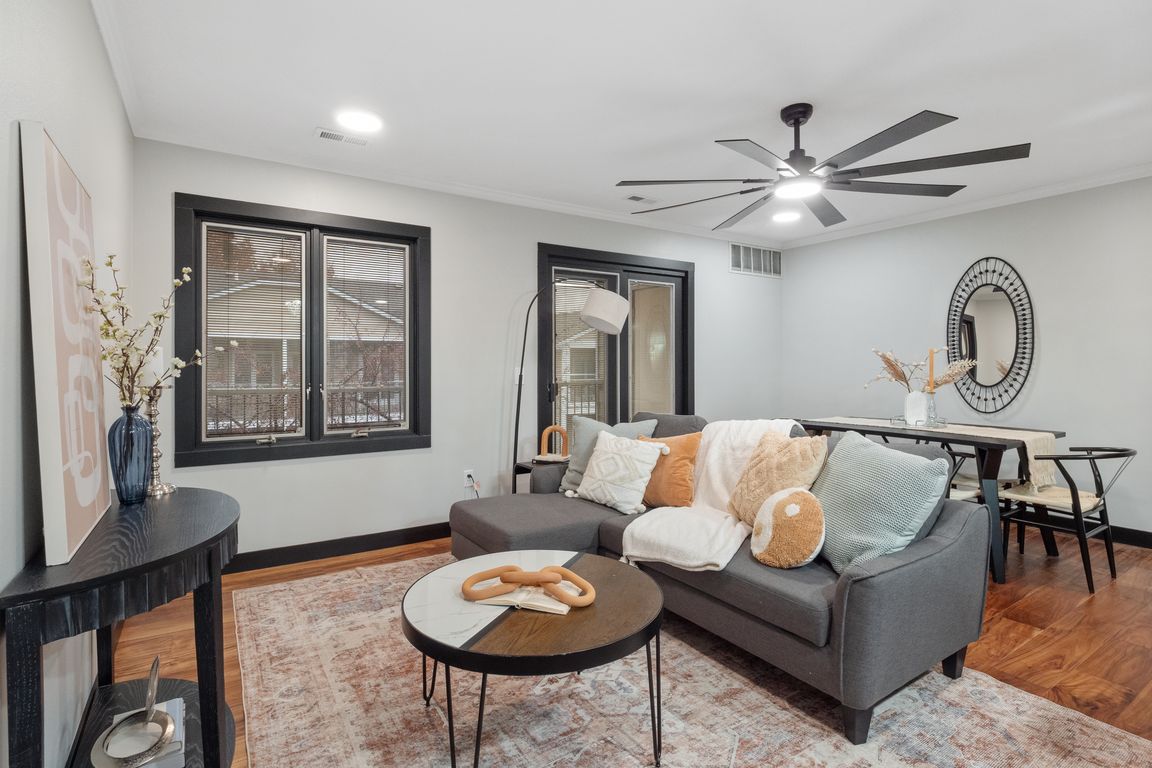 next background image