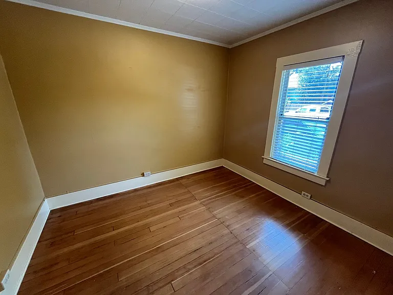 310 Harriman #8 — Photo 7