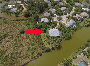 689 E Rocks Dr, Sanibel, FL 33957